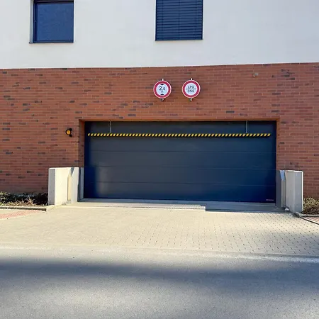Quido 2 Free Parking Smart Lock Český Krumlov